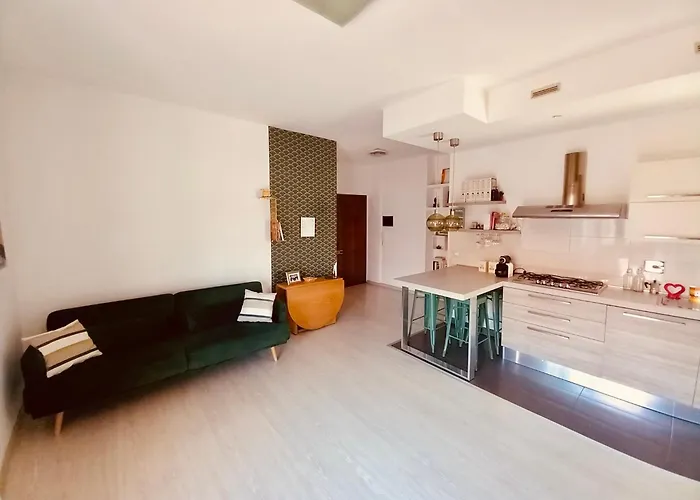 Blondie\'S House